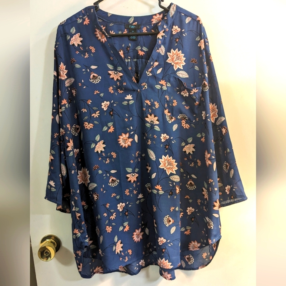 Rue + 3/4 length sleeved blouse